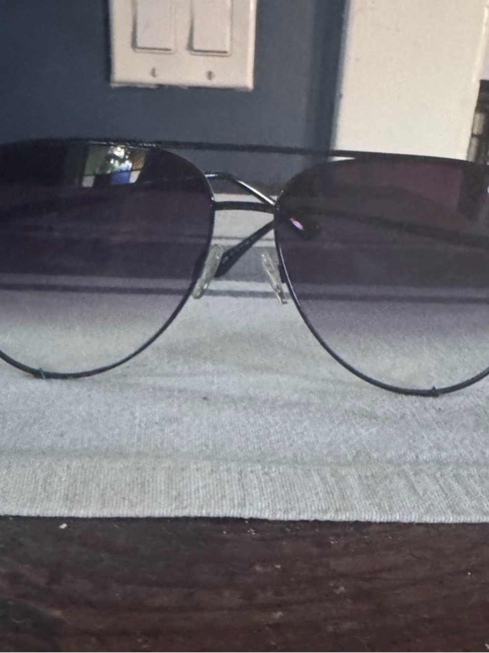 Quay High Key Men's Aviator Sunglasses - Black Frame with Gradient Smoke Lenses